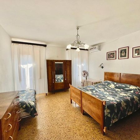 L'Encanto De Luna -Una Casa Autentica Comacchiese كوماكيو المظهر الخارجي الصورة